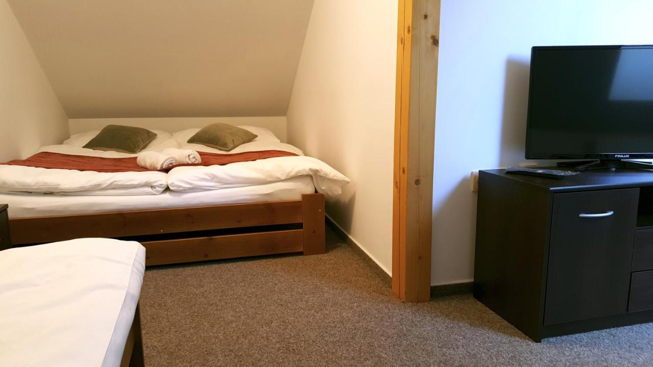 Rodinny Pension U Soudku Rudník Exteriör bild